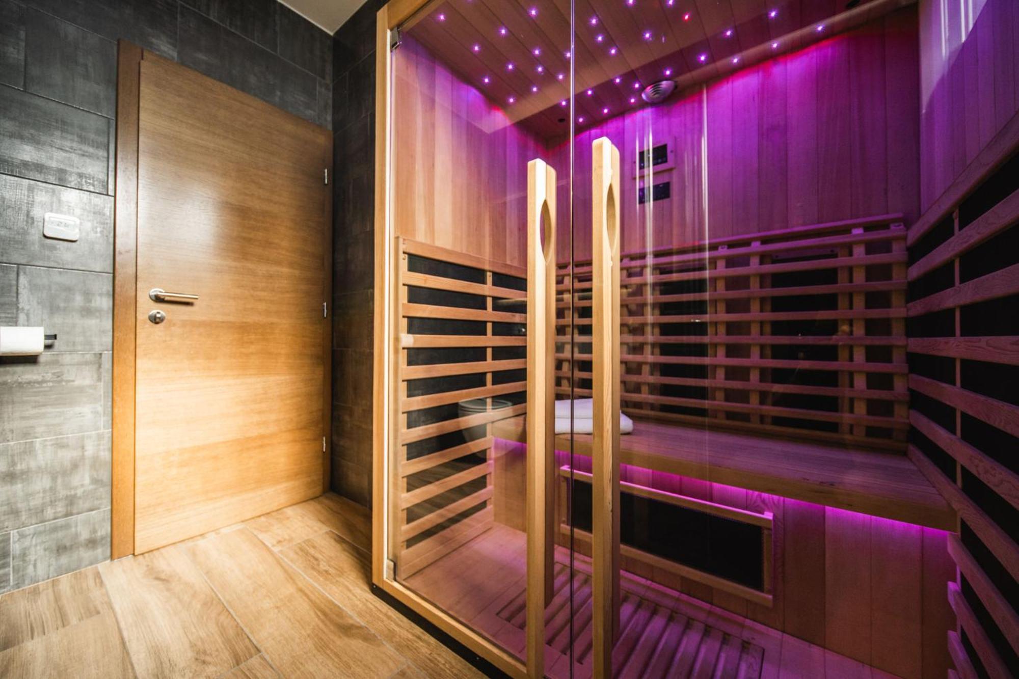 K Relax Place, Varazdinske Toplice, Modern Home With Sauna, Jacuzzi, Wifi מראה חיצוני תמונה